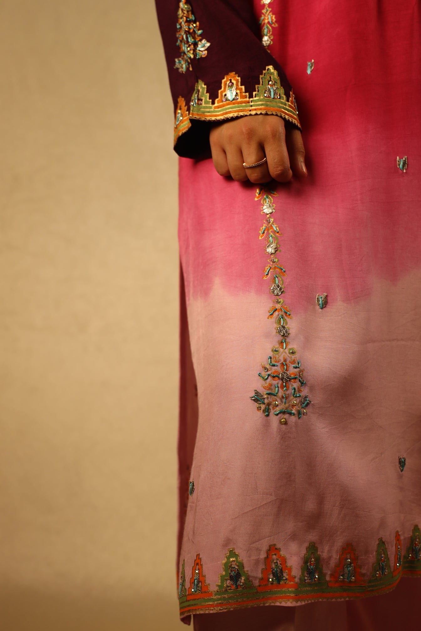 FAALSA OMBRE', BLOCK-PRINTED EMBELLISHED SUIT