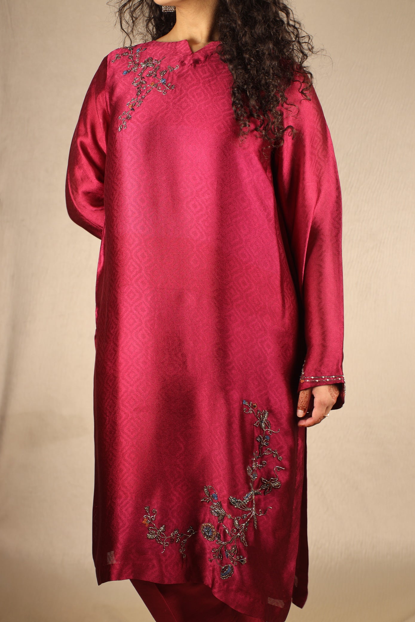 MAGENTA EMBELLISHED SUIT